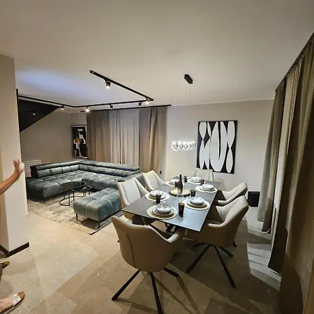 Vip Βίλα *